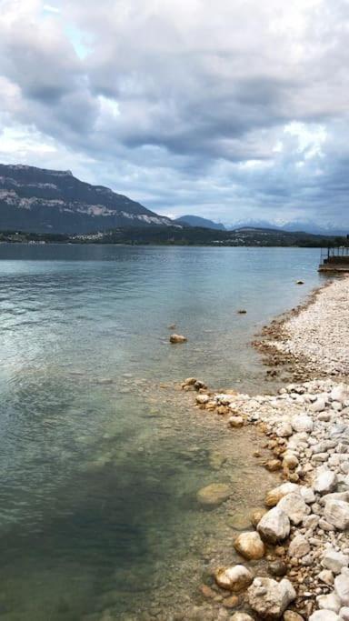 לה בורגט-דו-לה Entre Lac Et Montagnes 47M² מראה חיצוני תמונה